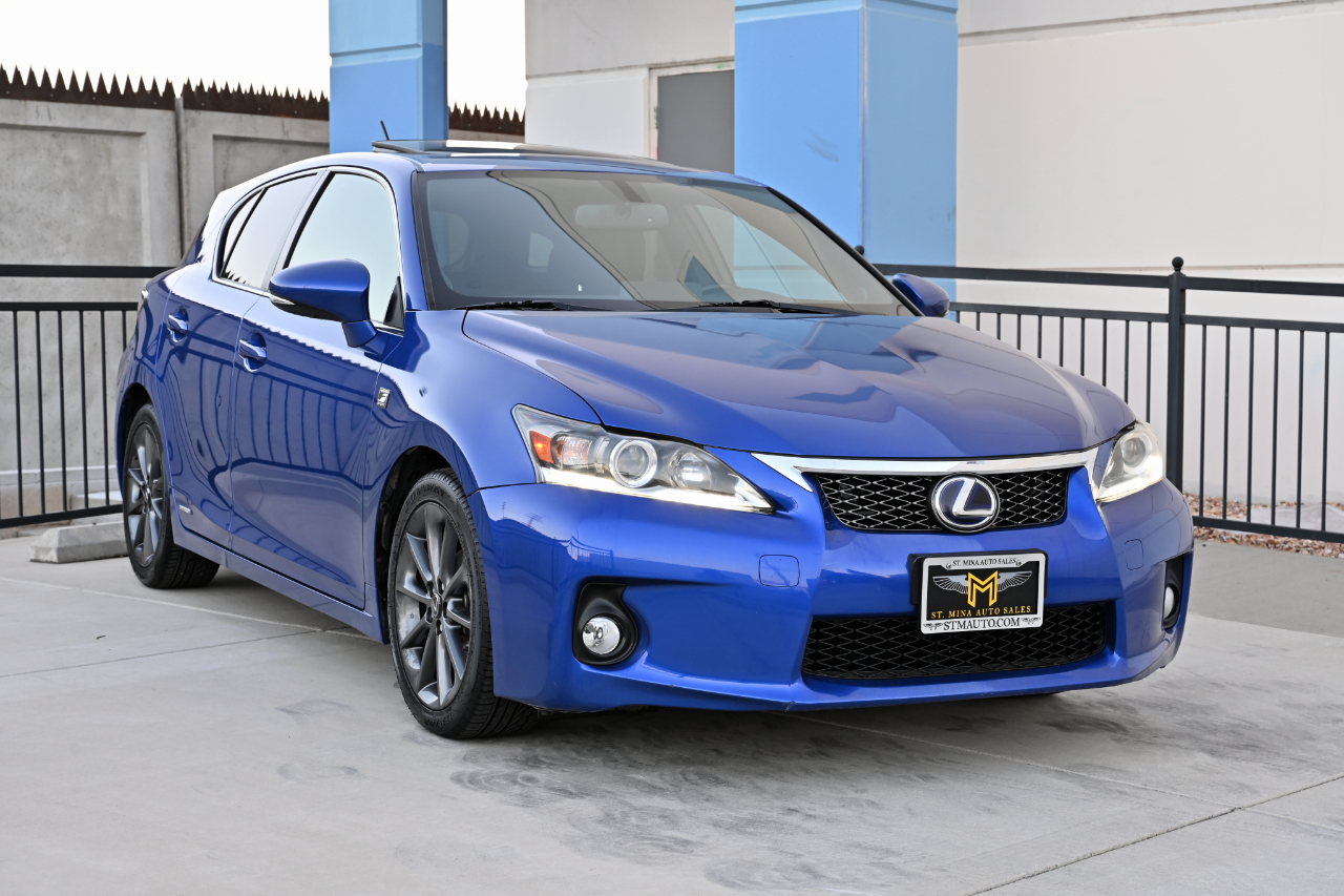 Lexus CT 200h  2013
