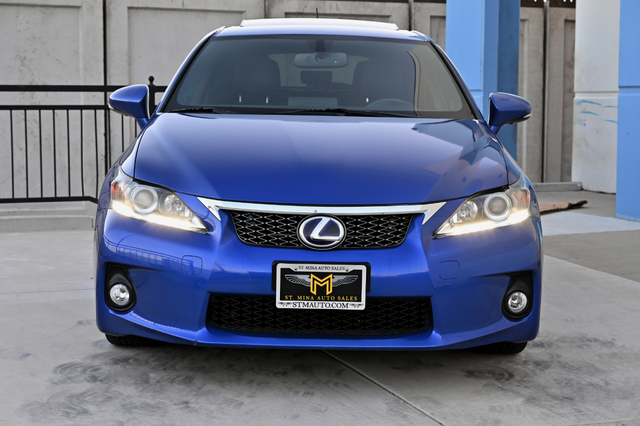 Lexus CT 200h  2013