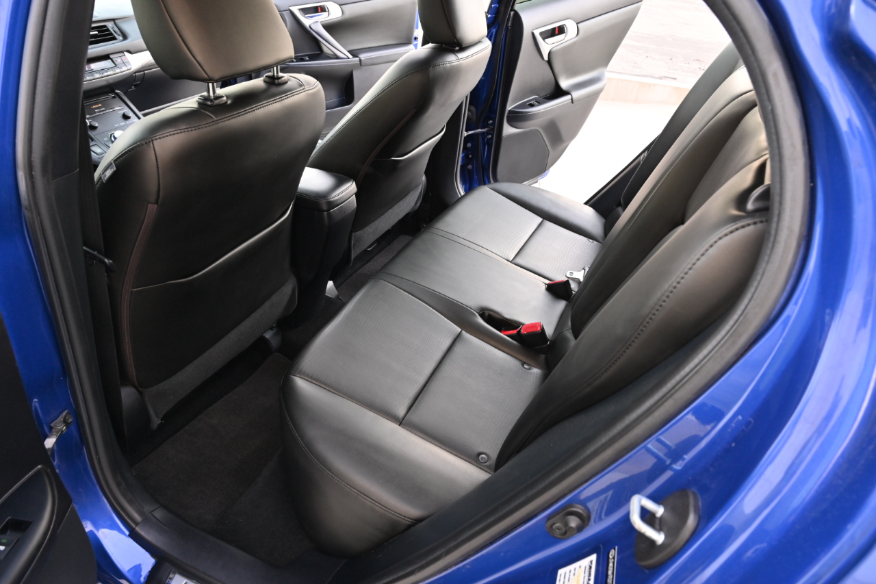 Lexus CT 200h  2013