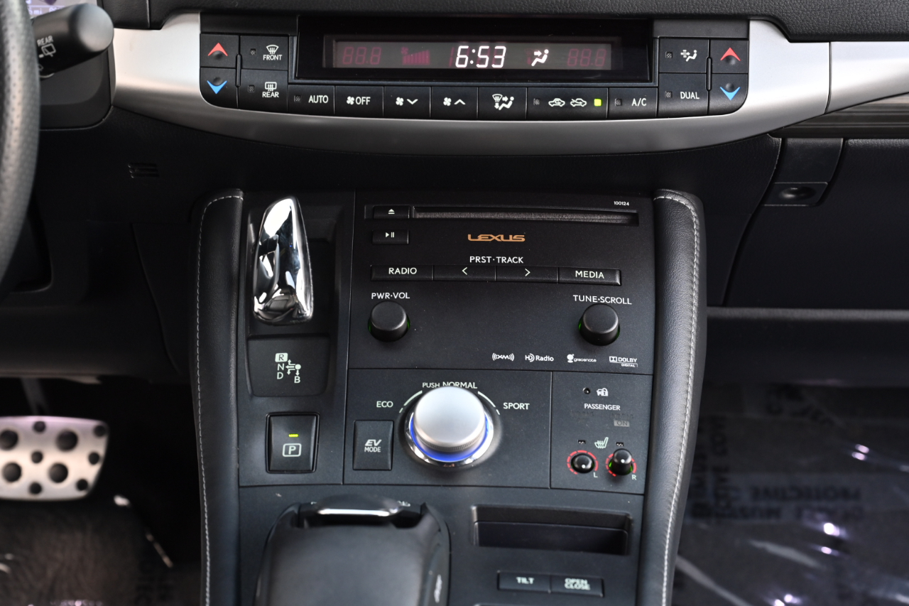 Lexus CT 200h  2013