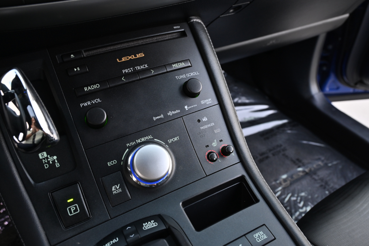 Lexus CT 200h  2013