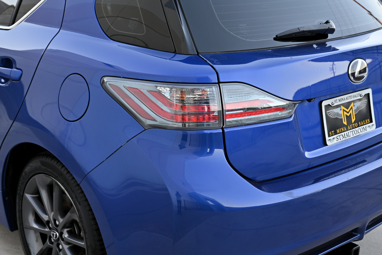 Lexus CT 200h  2013