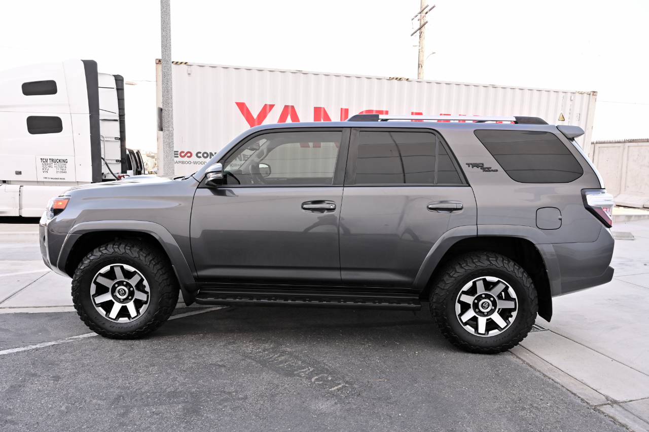 Toyota 4Runner photo 4