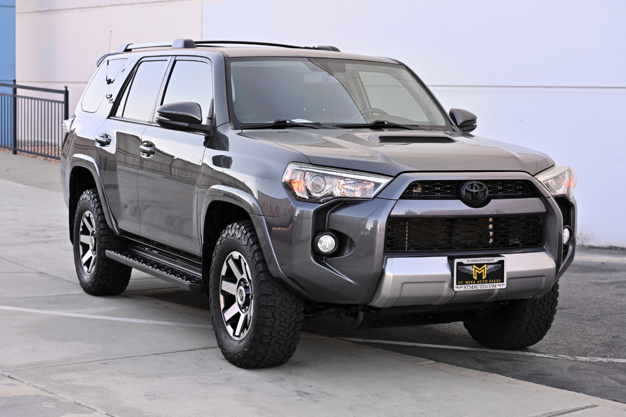 Toyota 4Runner photo 9