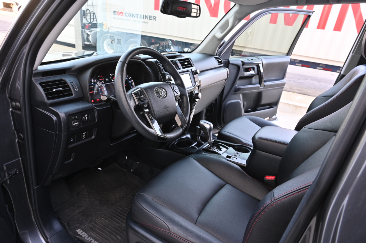 Toyota 4Runner photo 12