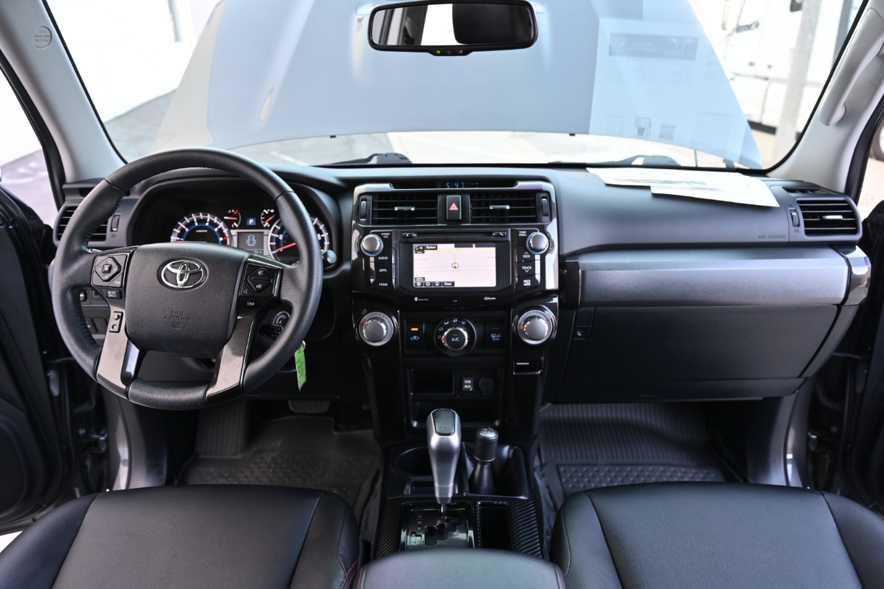 Toyota 4Runner photo 13