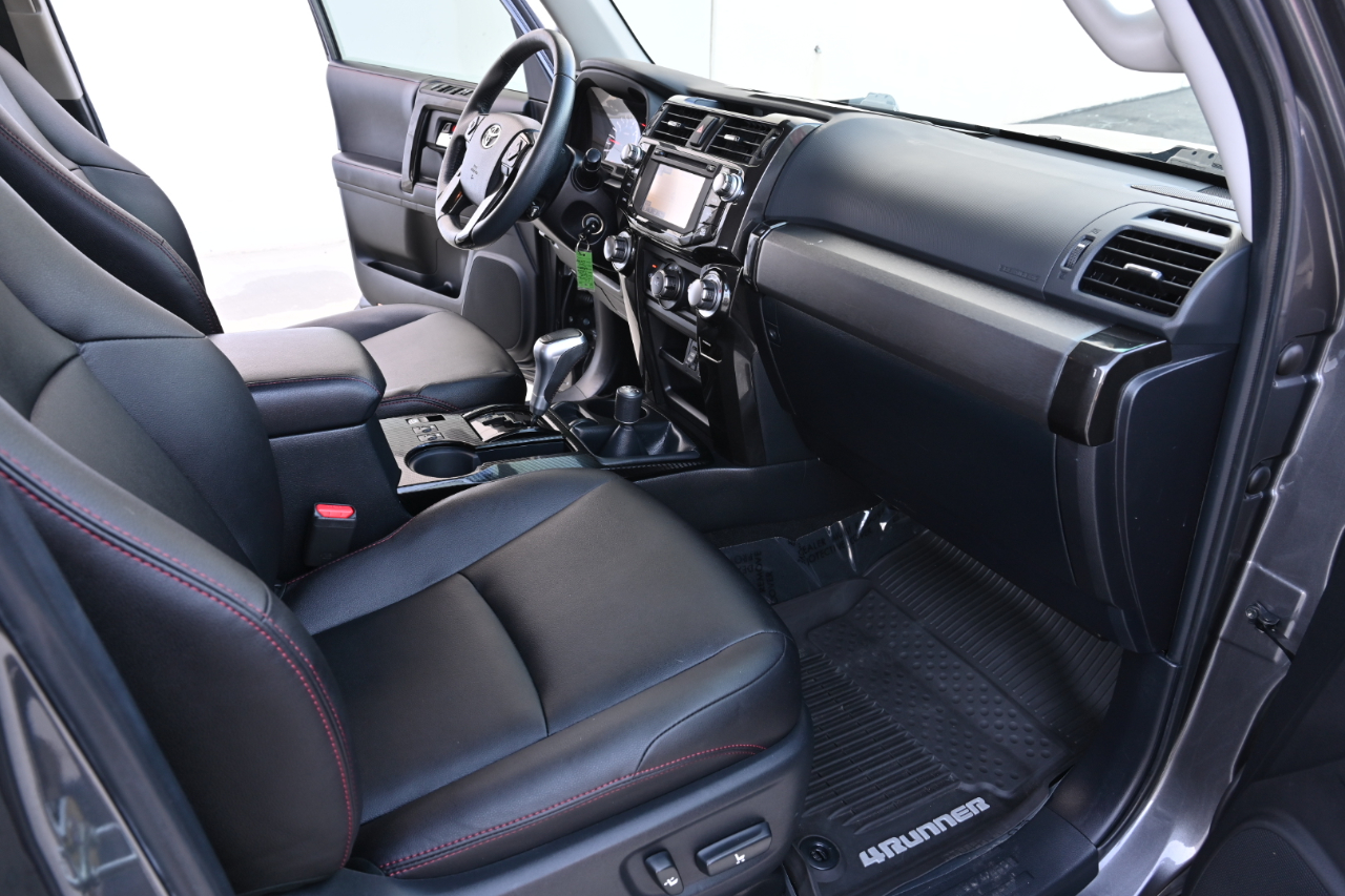 Toyota 4Runner photo 14