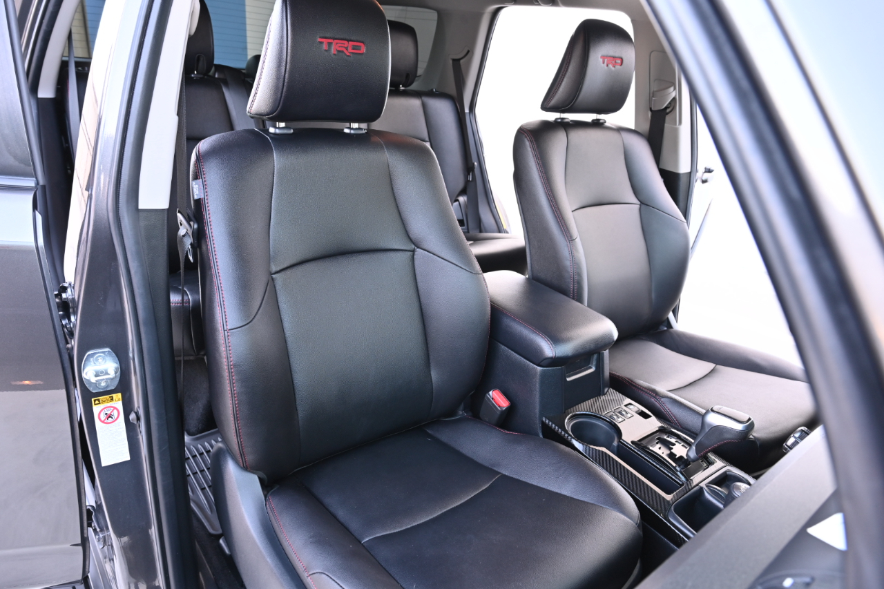 Toyota 4Runner photo 17