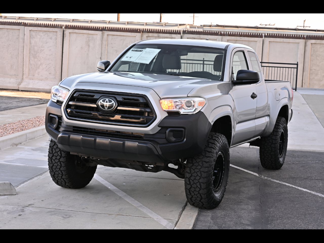 2018 Toyota Tacoma SR Access Cab 6' Bed I4 4x2