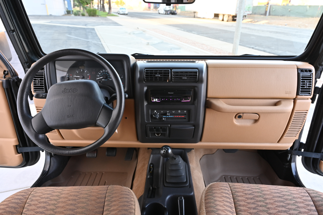 Jeep Wrangler SE 1998