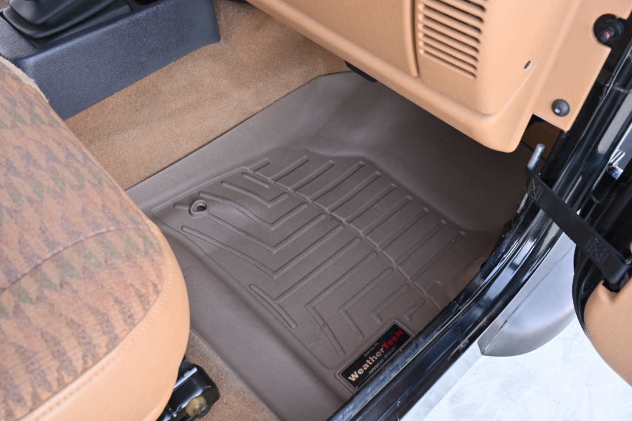 Jeep Wrangler SE 1998