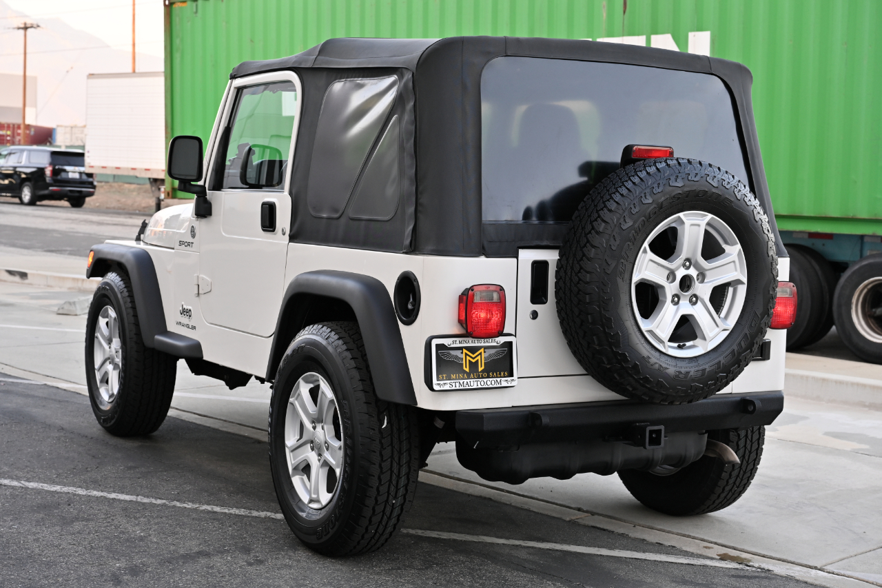 Jeep Wrangler photo 5