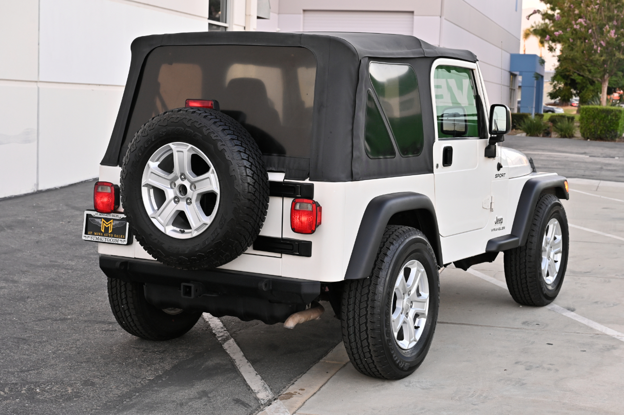 Jeep Wrangler photo 7