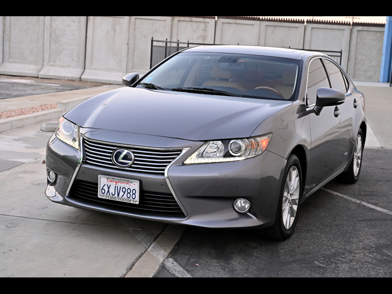 2013 Lexus ES 300h Hybrid Sedan