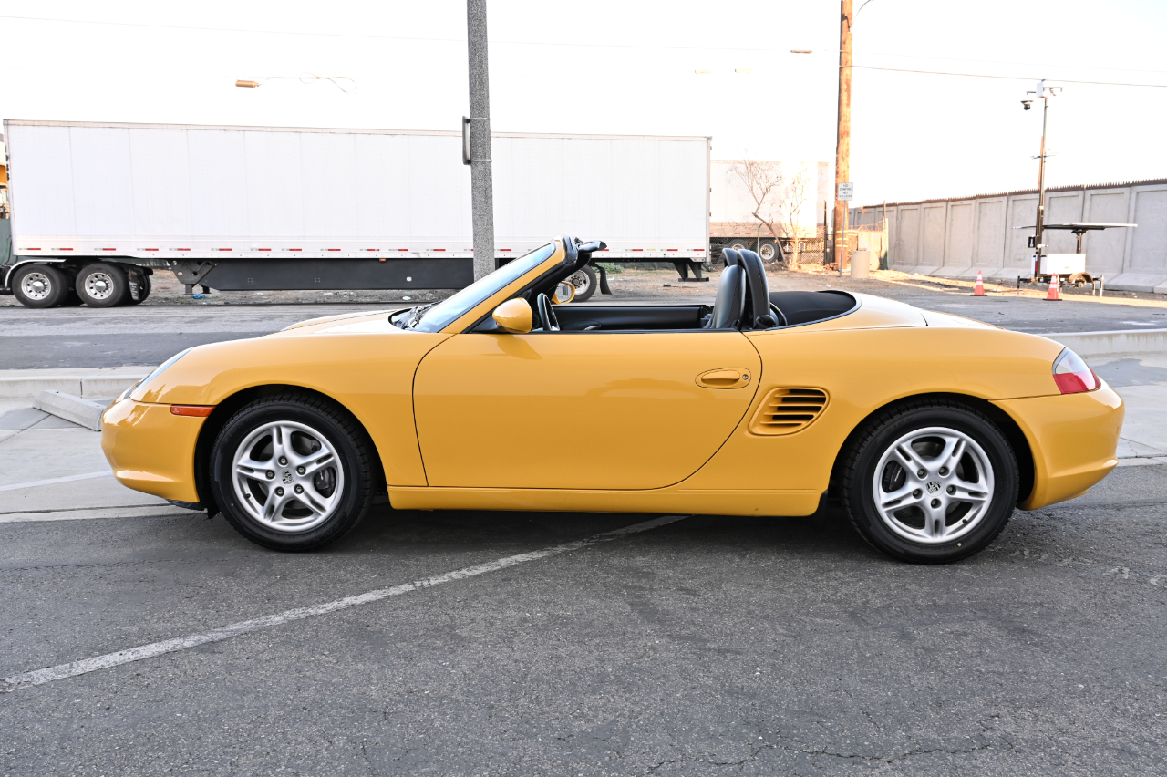 Porsche Boxster photo 4