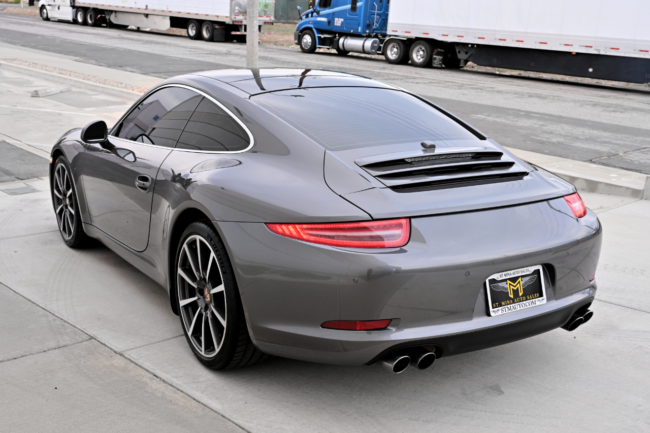 Porsche 911 photo 4