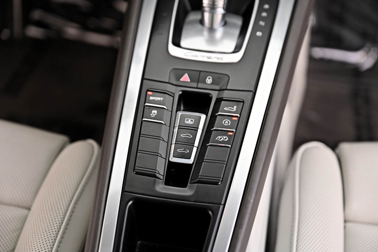 Porsche 911 photo 23