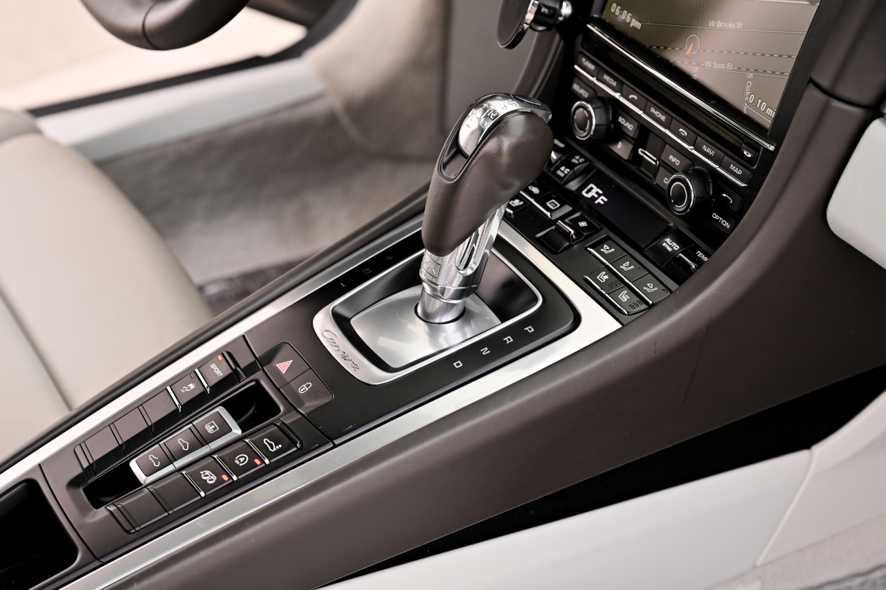 Porsche 911 photo 24
