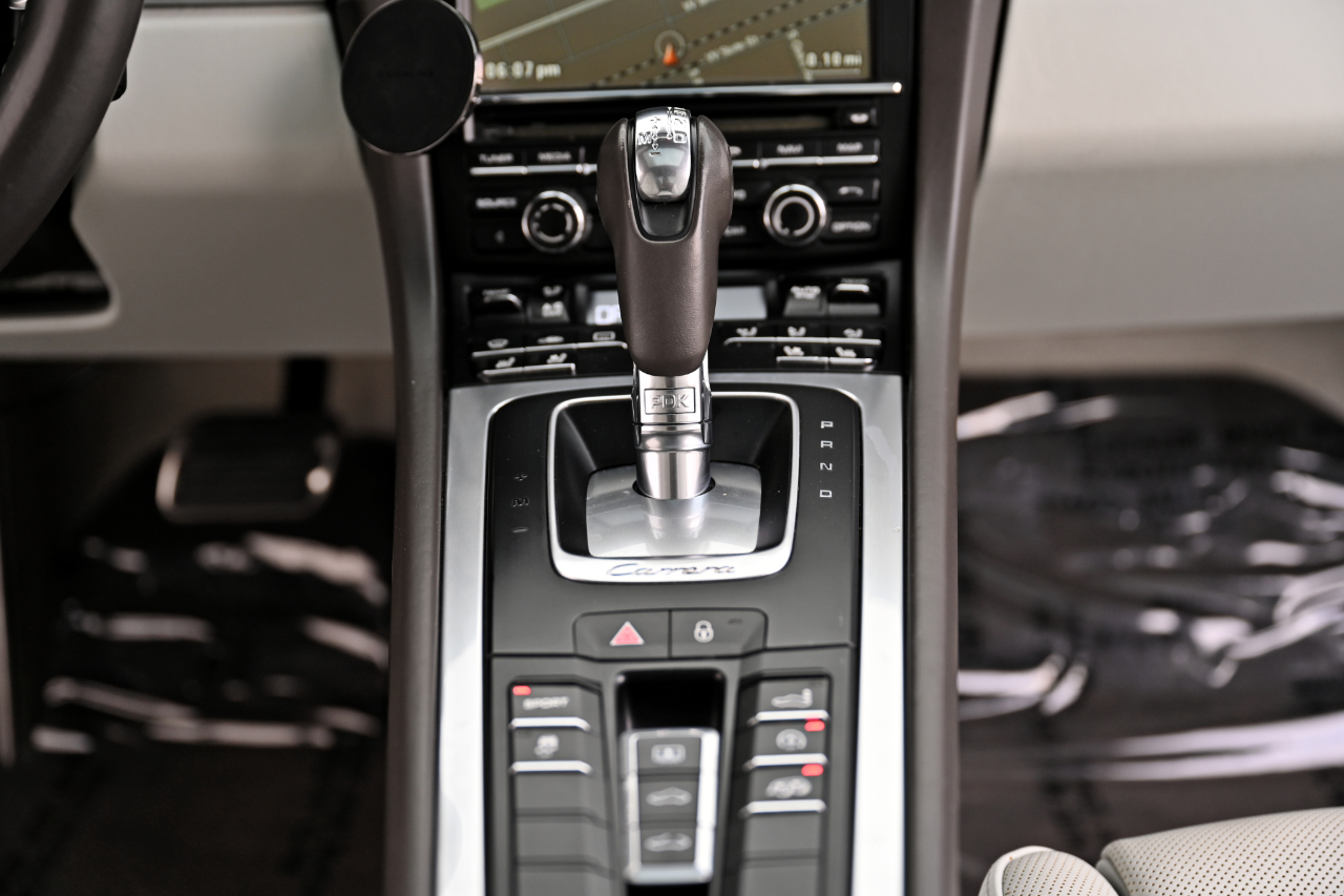 Porsche 911 photo 25