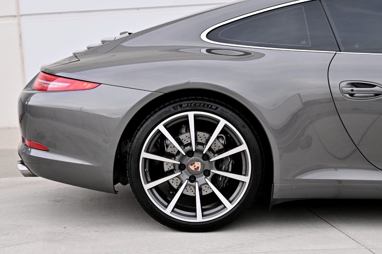 Porsche 911 photo 29