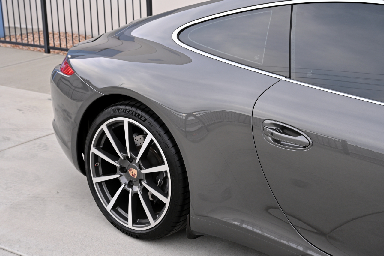 Porsche 911 photo 32