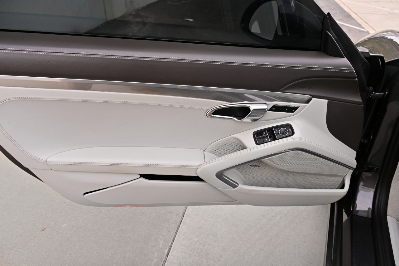 Porsche 911 photo 38