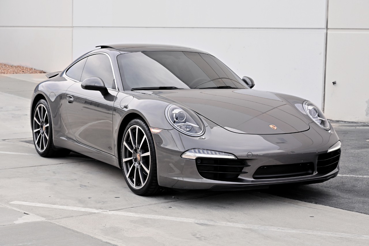 Porsche 911 photo 8