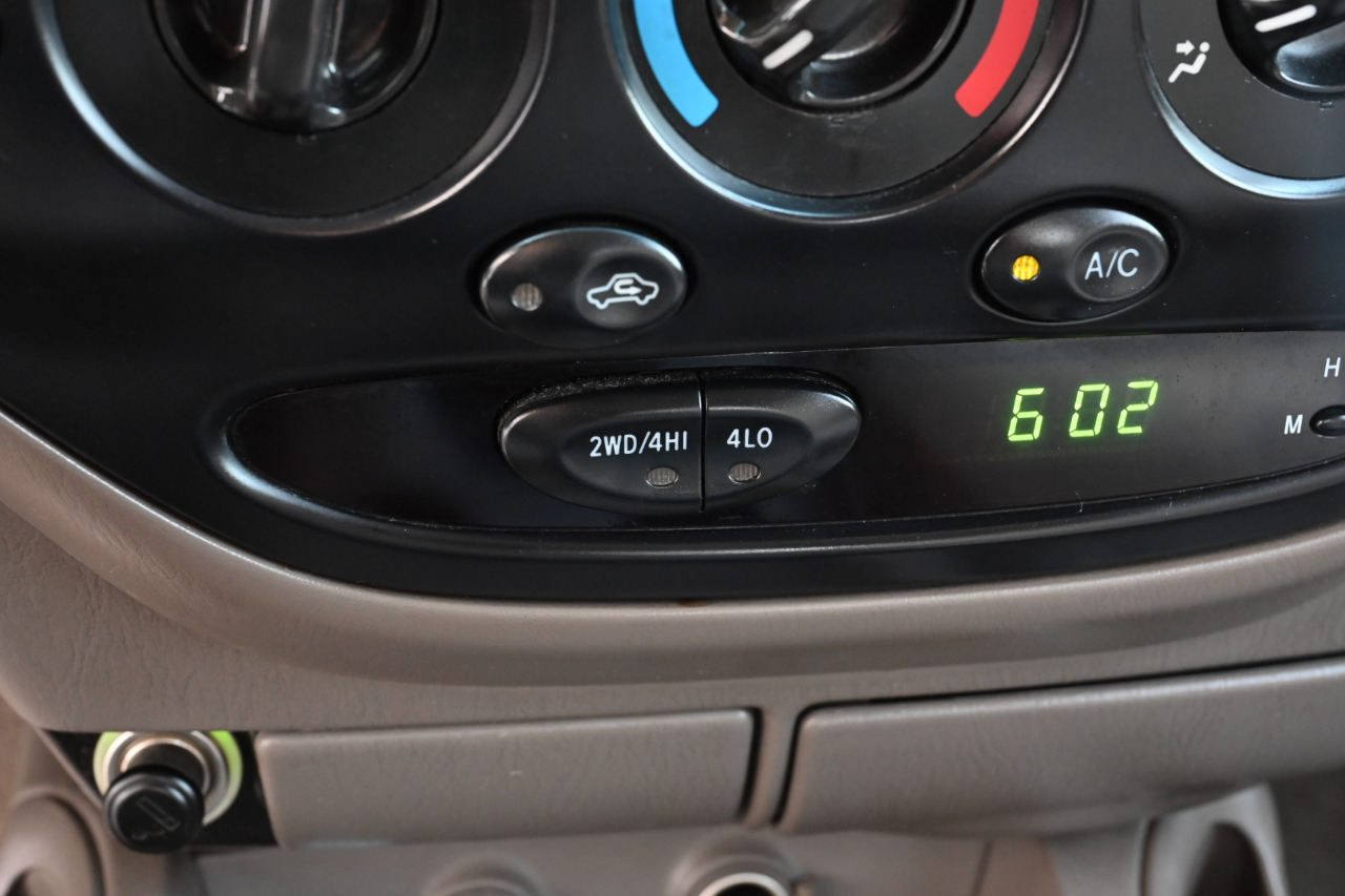 Toyota Tundra photo 24