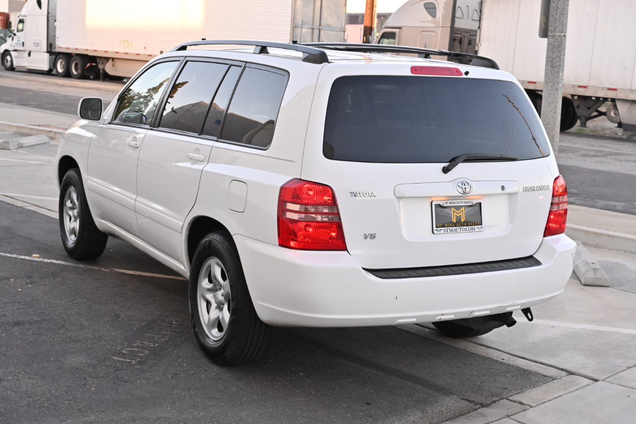 Toyota Highlander photo 4