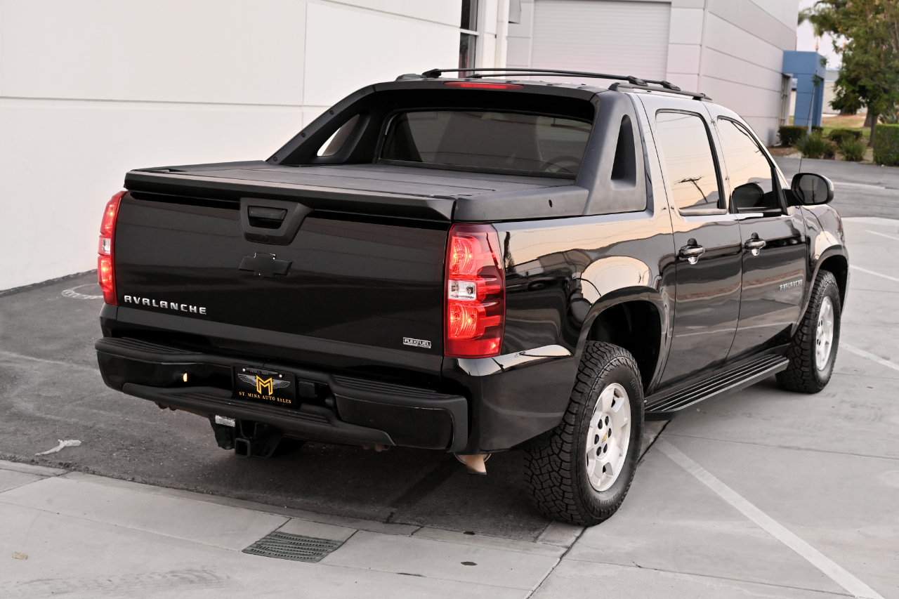 Chevrolet Avalanche photo 6
