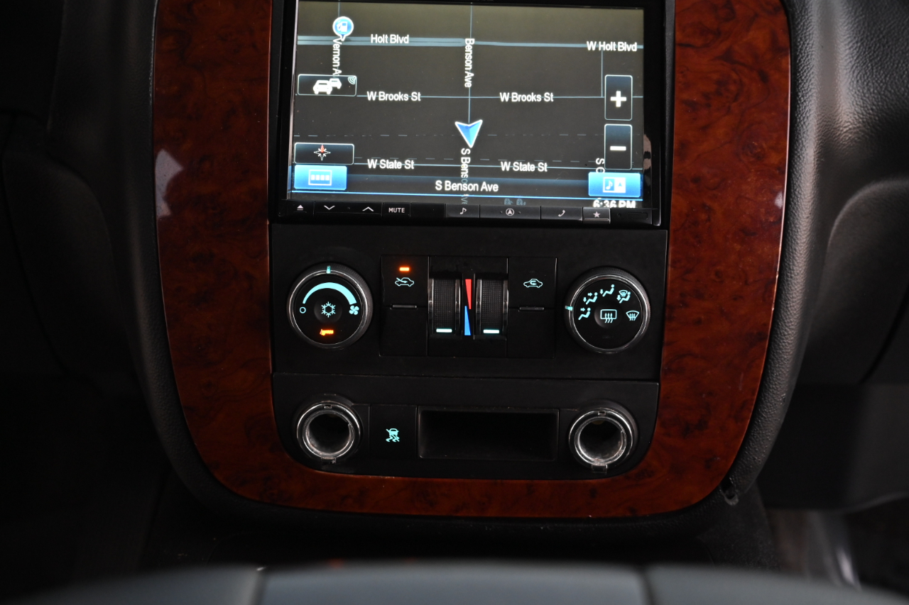 Chevrolet Avalanche photo 18