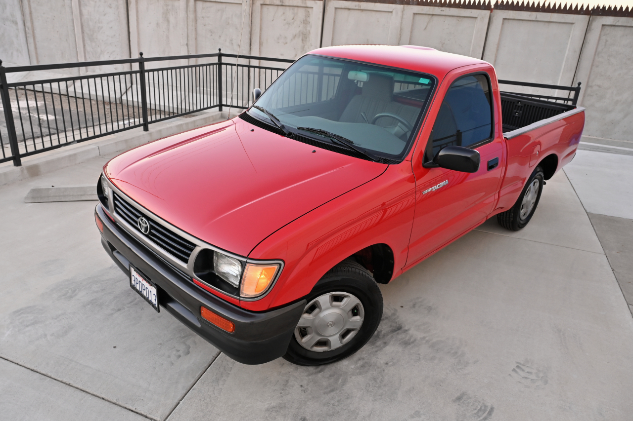 Toyota Tacoma photo 19