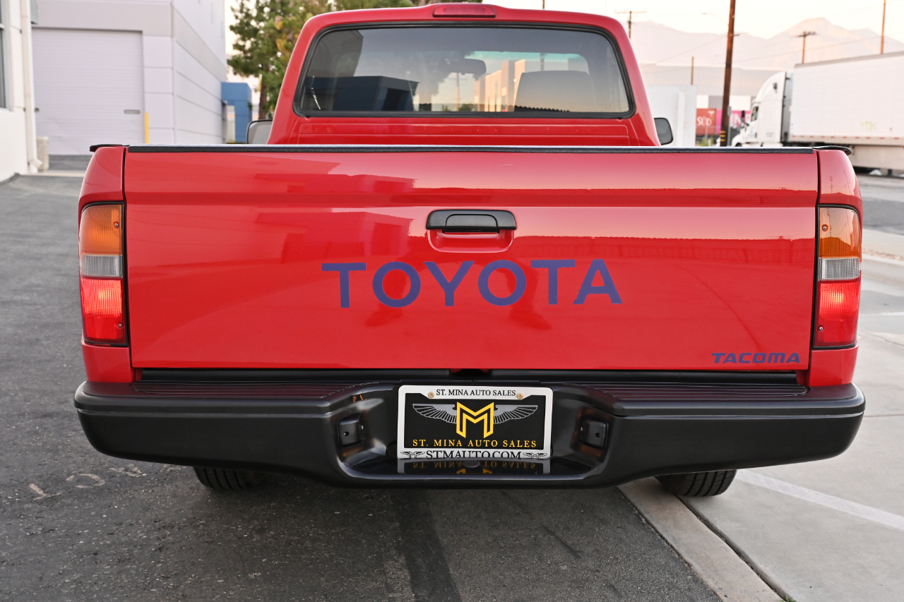 Toyota Tacoma photo 23