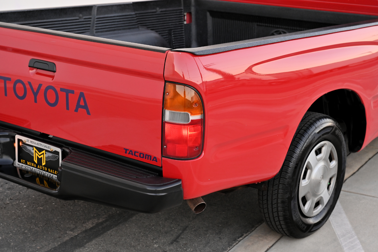 Toyota Tacoma photo 24