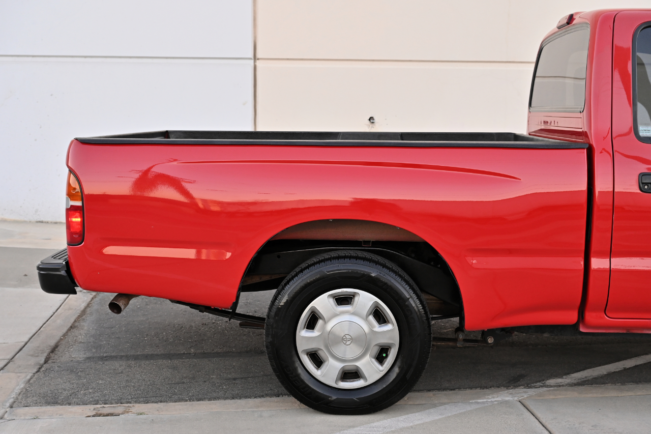 Toyota Tacoma photo 25