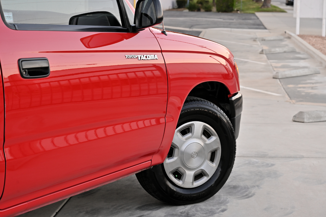 Toyota Tacoma photo 28