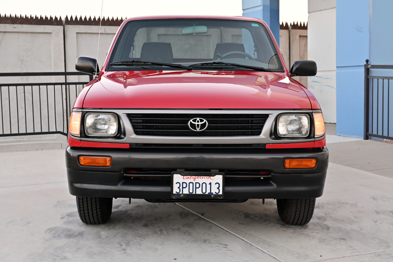 Toyota Tacoma photo 29