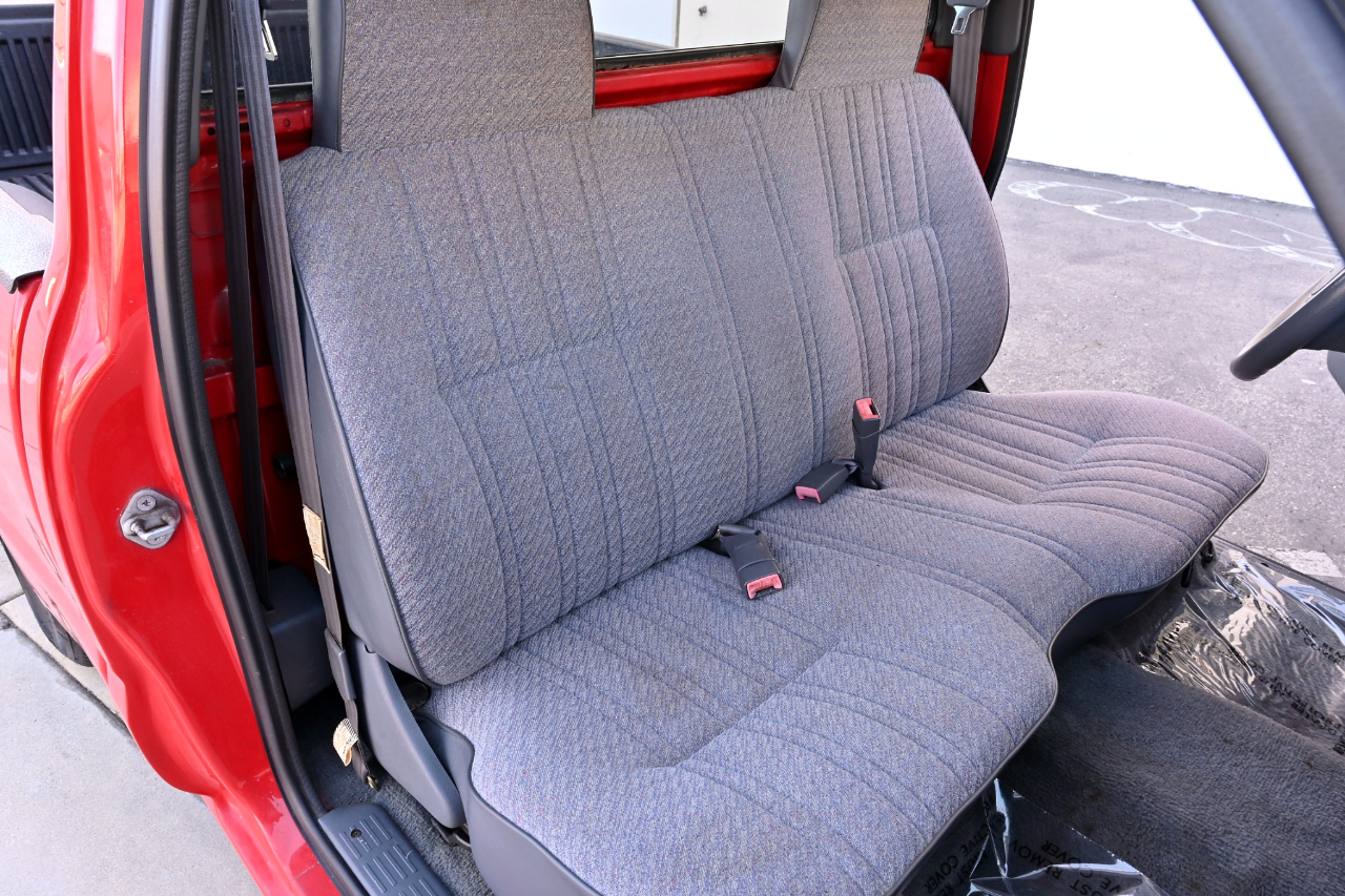 Toyota Tacoma photo 13