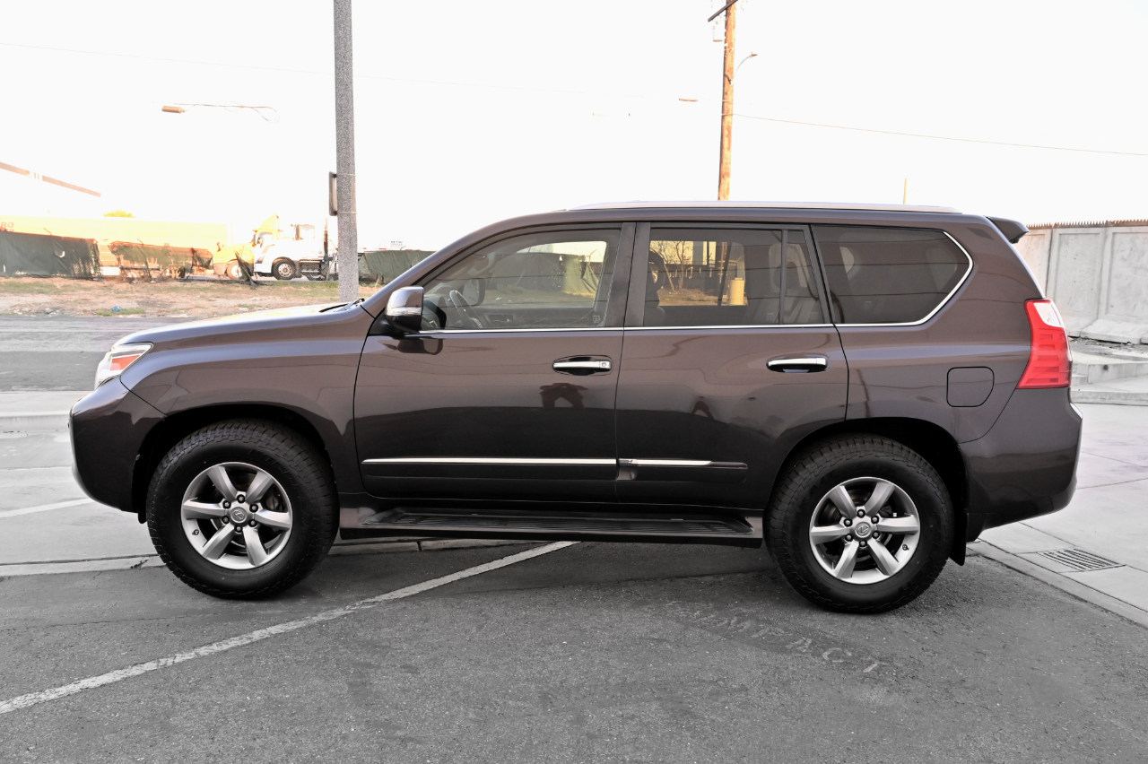 Lexus GX photo 3