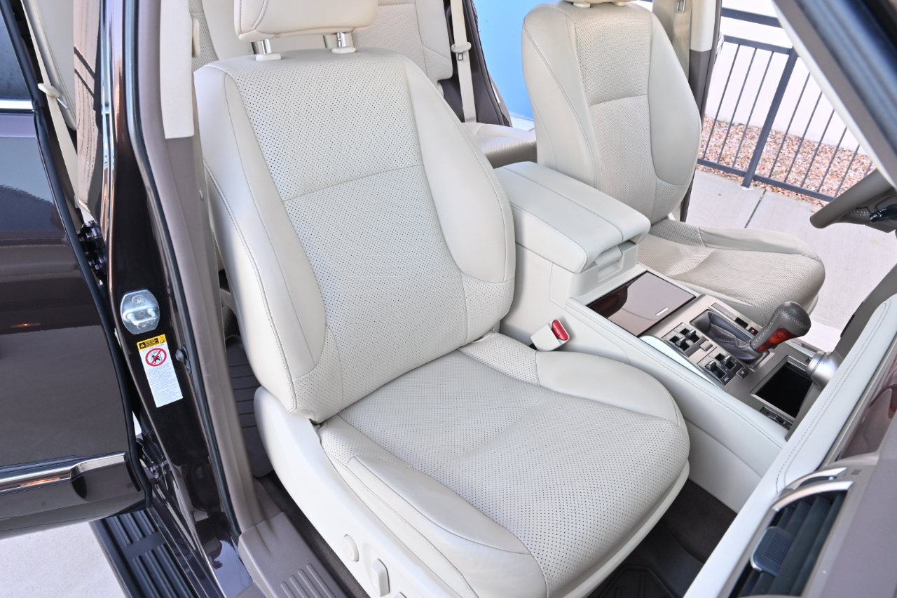 Lexus GX photo 16