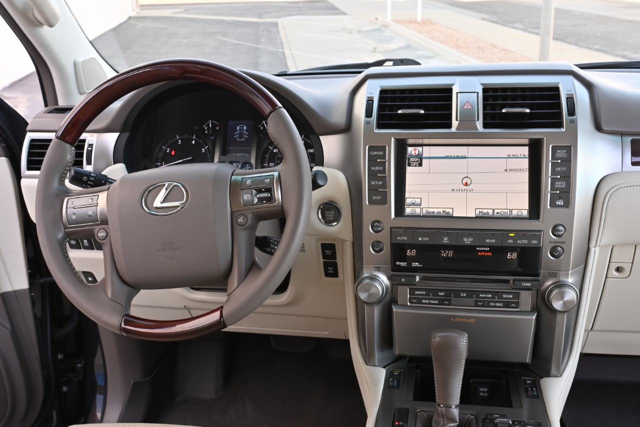 Lexus GX photo 17