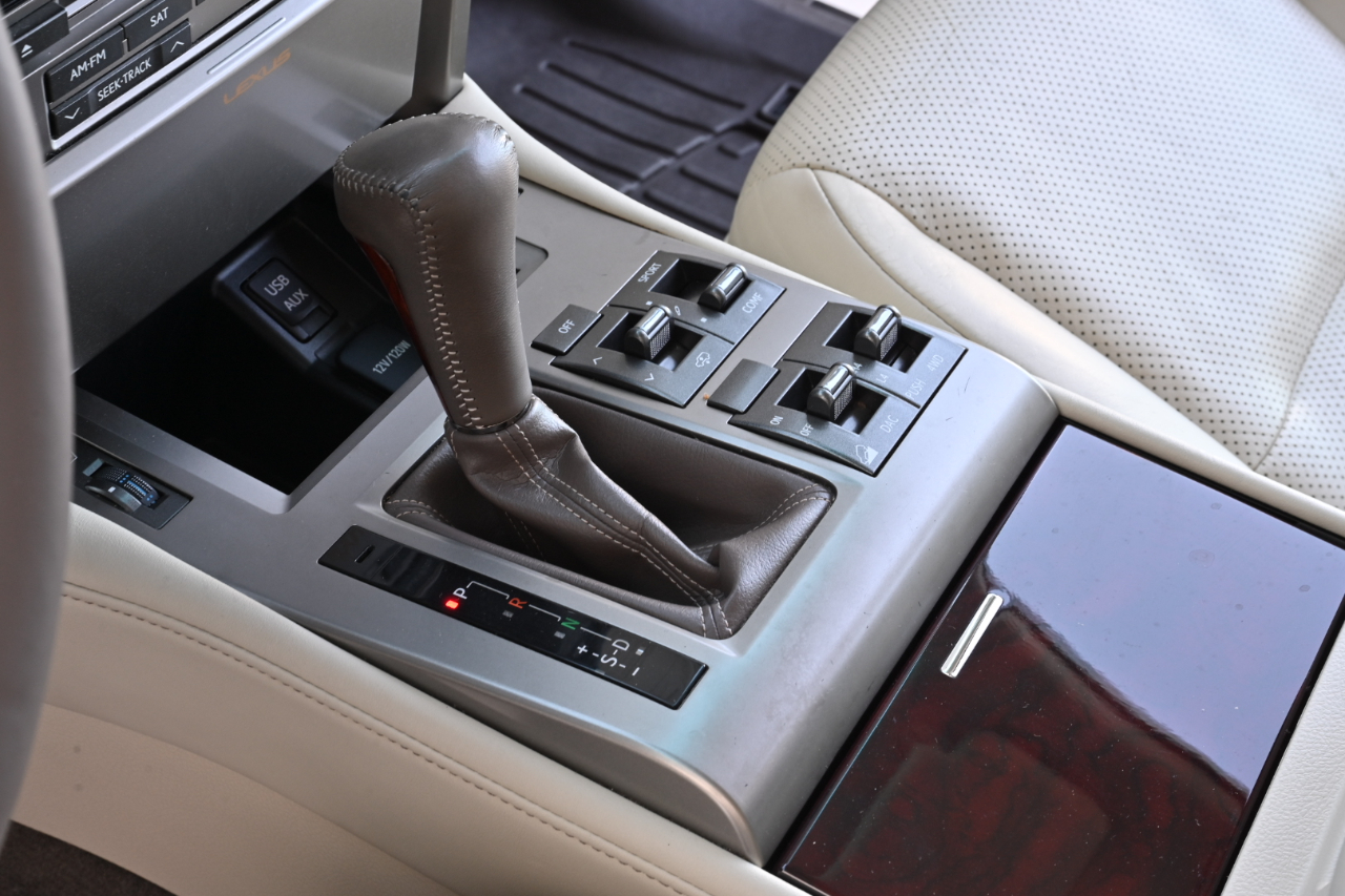 Lexus GX photo 22