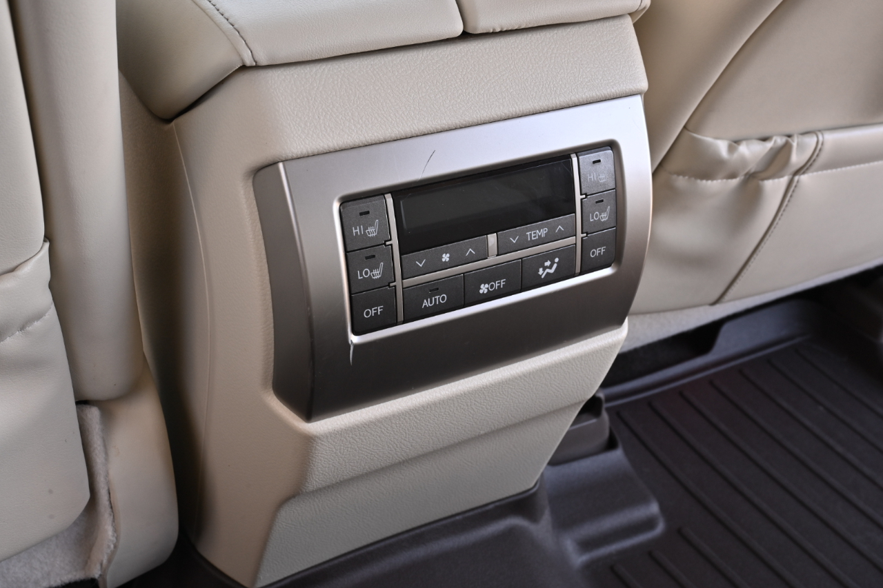 Lexus GX photo 24