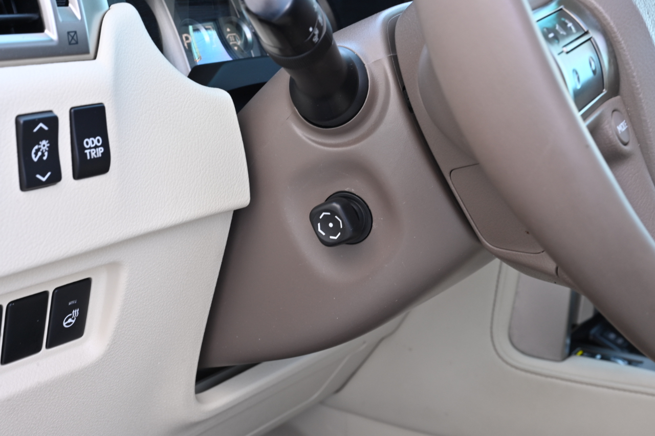 Lexus GX photo 25