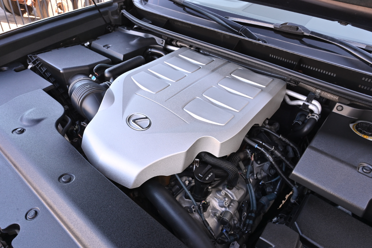 Lexus GX photo 35