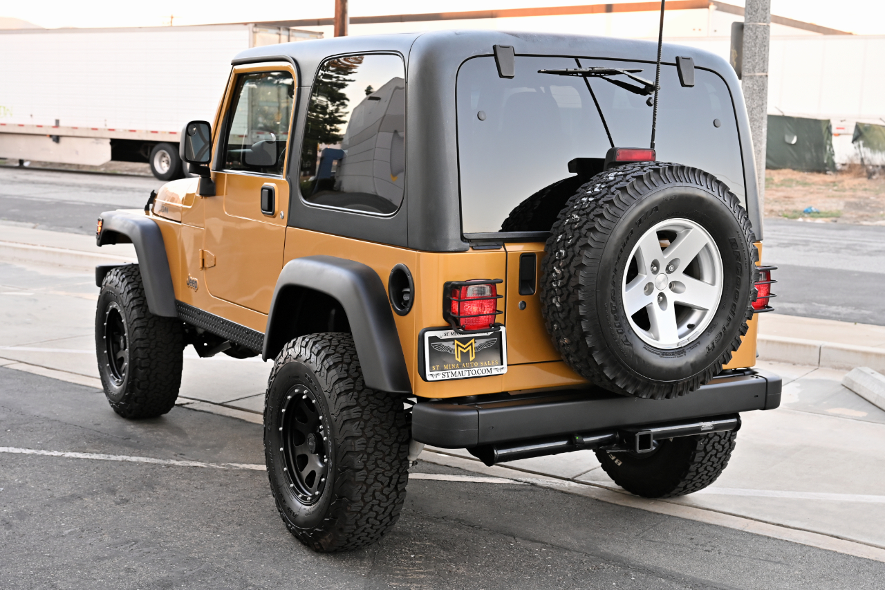 Jeep Wrangler photo 5