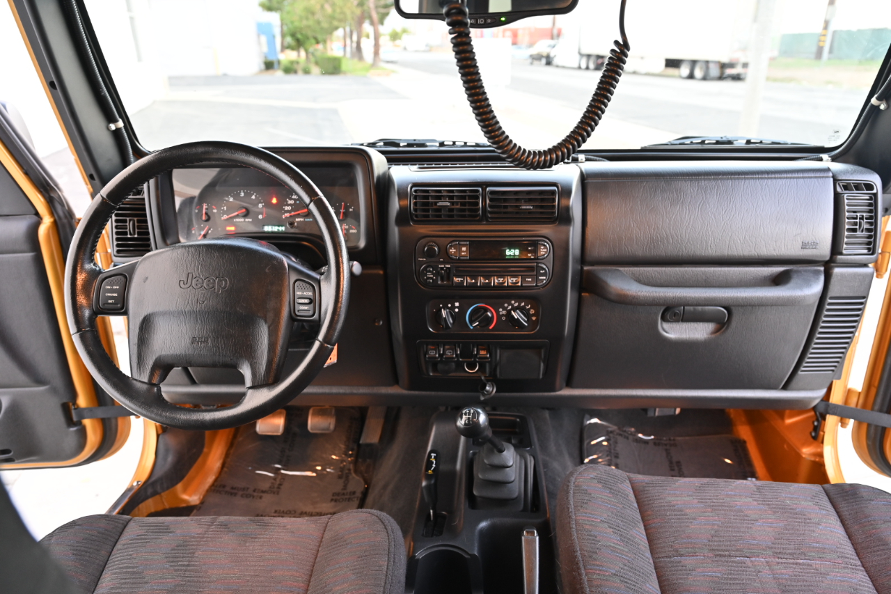 Jeep Wrangler photo 17