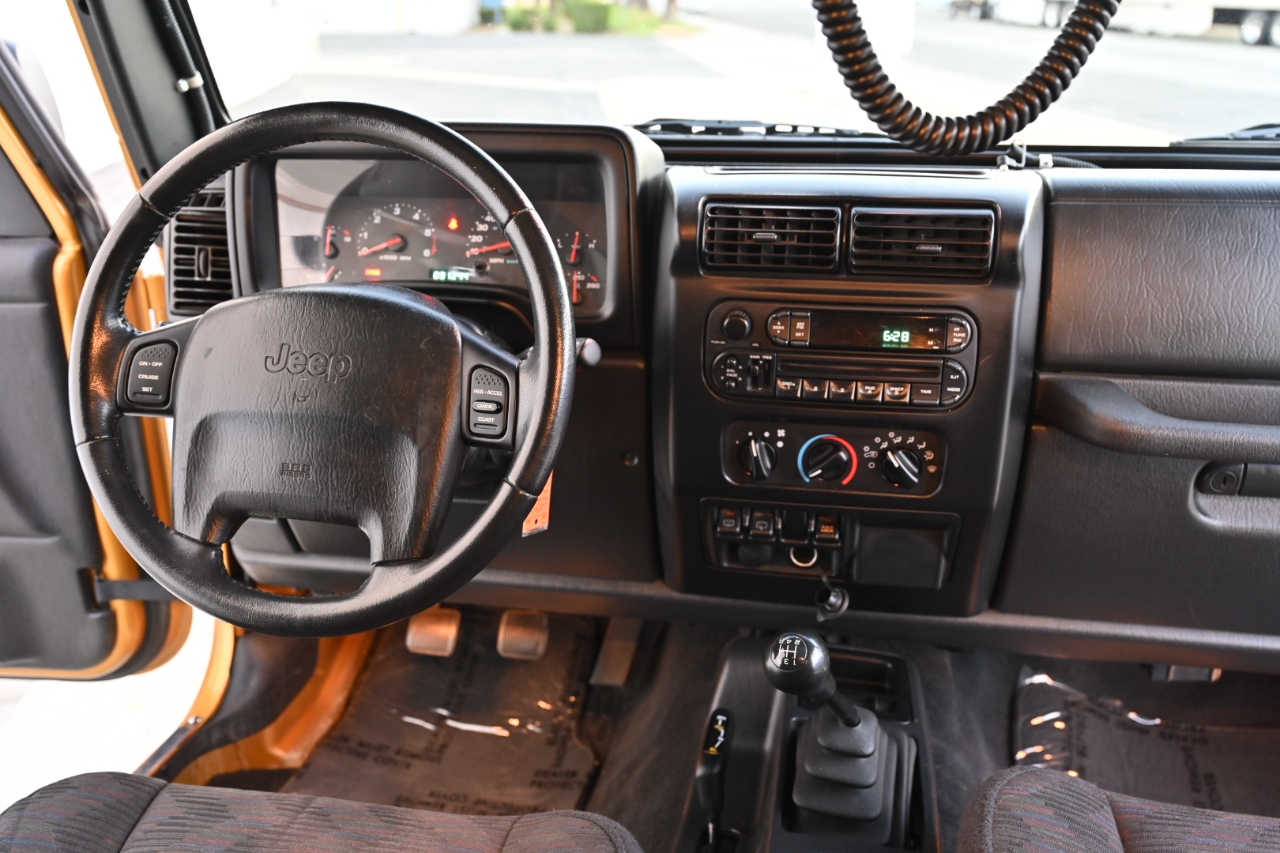Jeep Wrangler photo 20