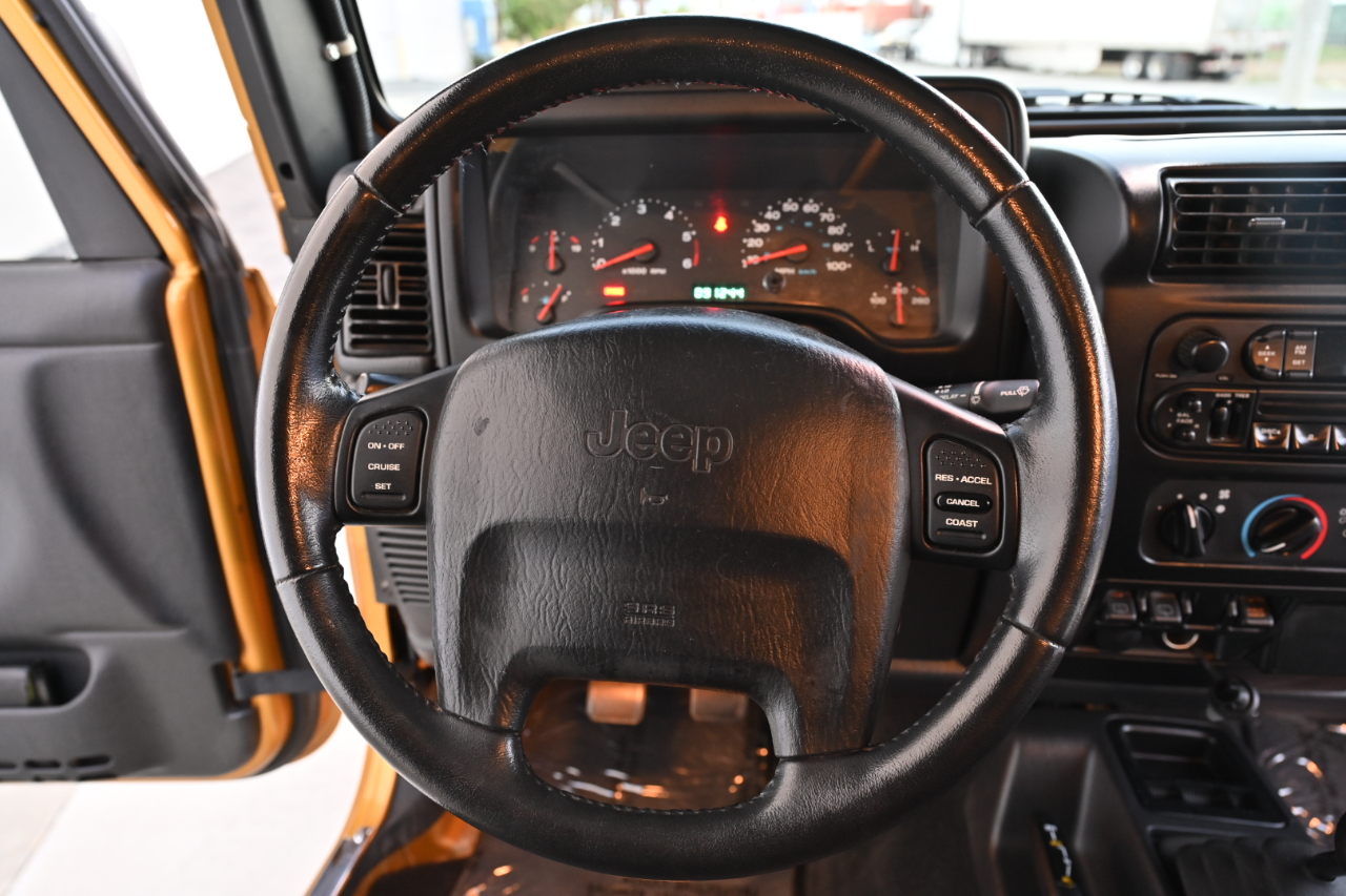 Jeep Wrangler photo 21