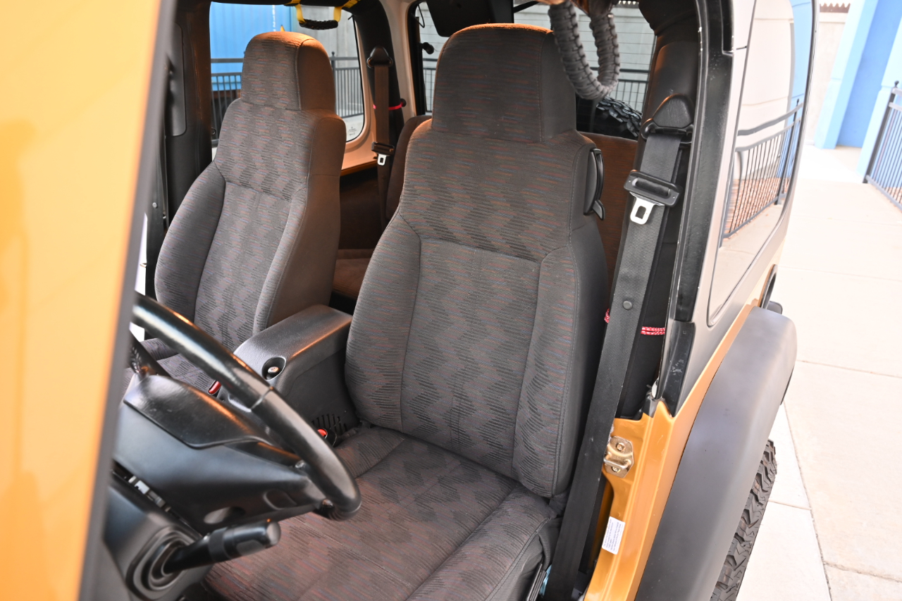 Jeep Wrangler photo 27